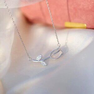 925 Sterling Silver Rhinestones Inlay Leaf Pendant Necklace